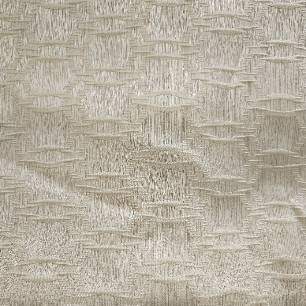 Four beautiful classic curtain panels - Picture 2 of 4